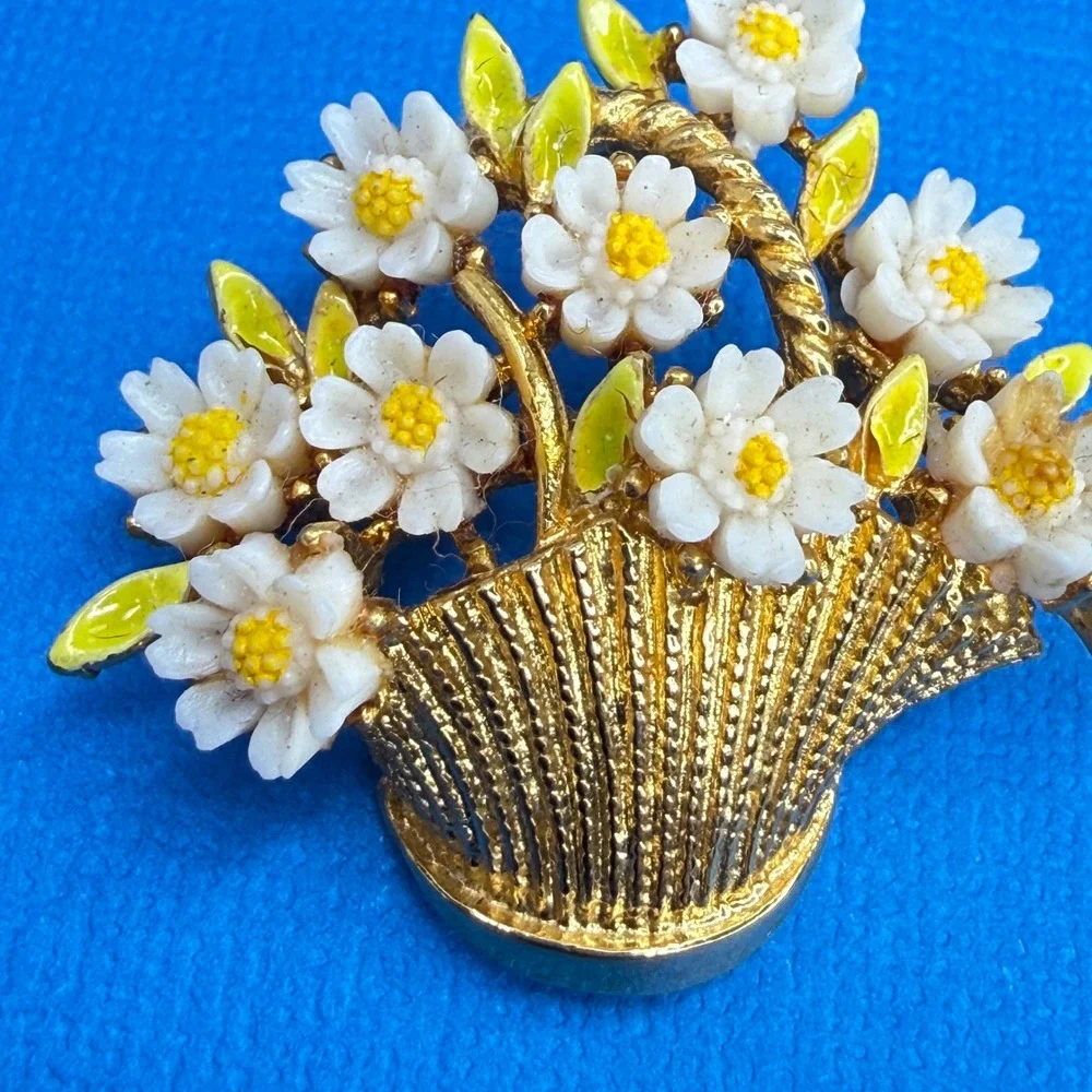 Arthur Pepper Flower Basket‎ Brooch Enamel Gold Tone Floral Mid Mod MCM